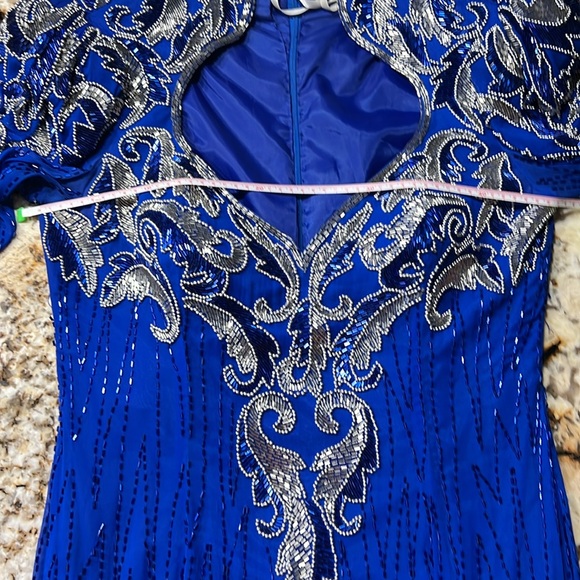 De Oscar Collection Blue Formal Sequin Evening gown gently used Size 14 - Picture 9 of 9